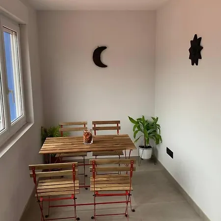 Duplex Con Terraza Holiday home Ponte Do Porto